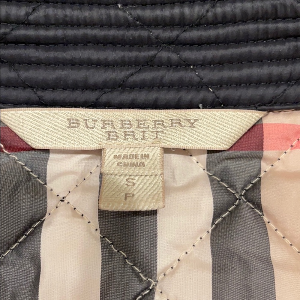 Burberry - Picture 7 of 10